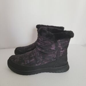 **FINAL SALE** NIB Ryka Susie Black Camo Booties
